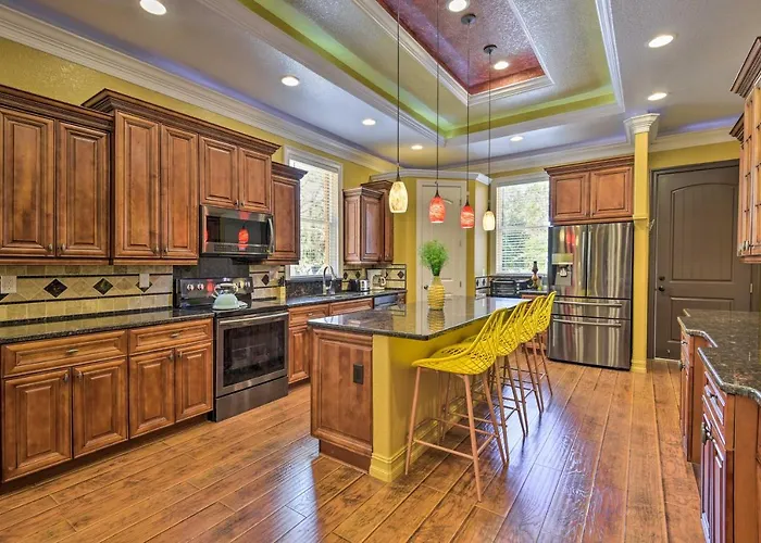 Elegant Venice Home W/ View - Walk To Beach!