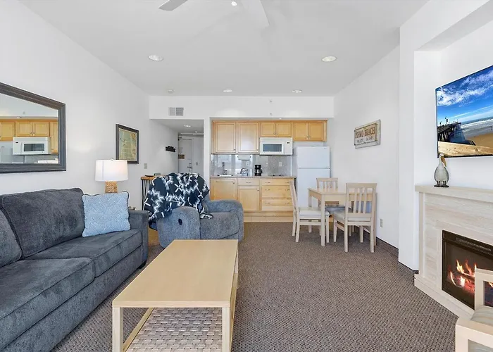 Beach House Inn&Suites