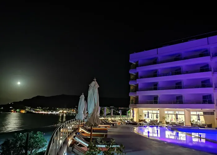 Konstantinos Palace