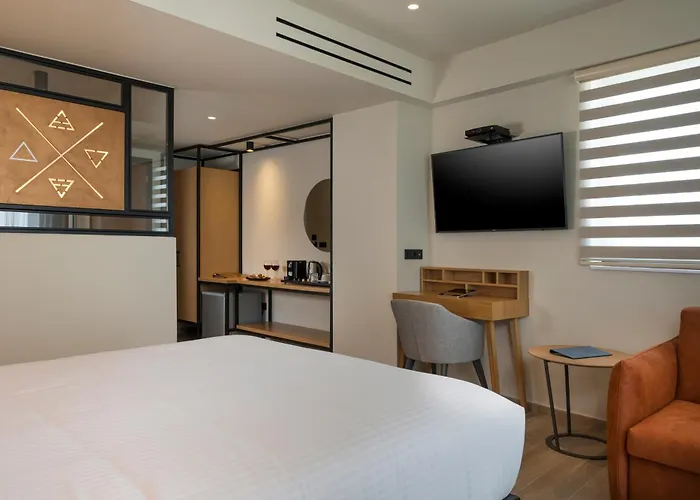 Hyperion City Hotel & Spa