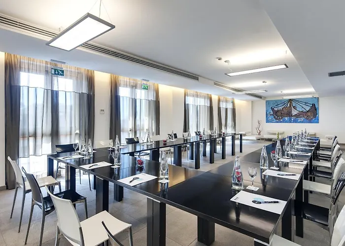 Smy Aran Blu Roma Mare (Adults Only)