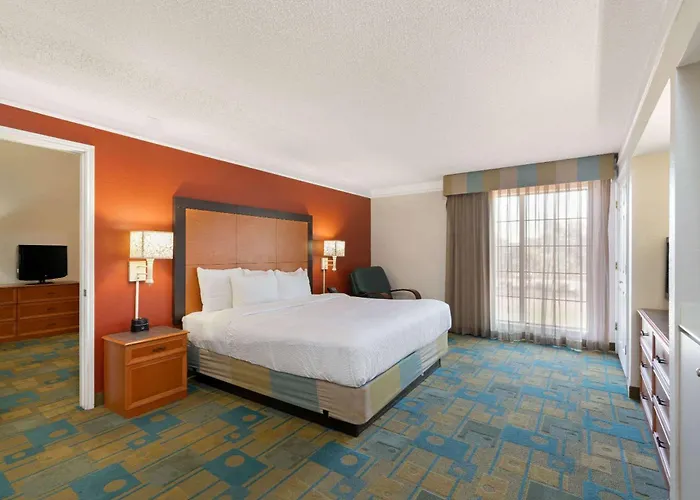 La Quinta Inn By Wyndham Phoenix Sky Harbor Airport