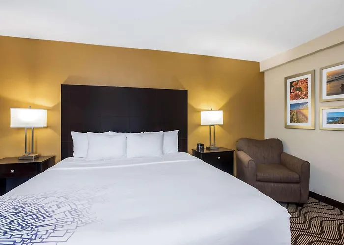 La Quinta By Wyndham Carlsbad - Legoland Area