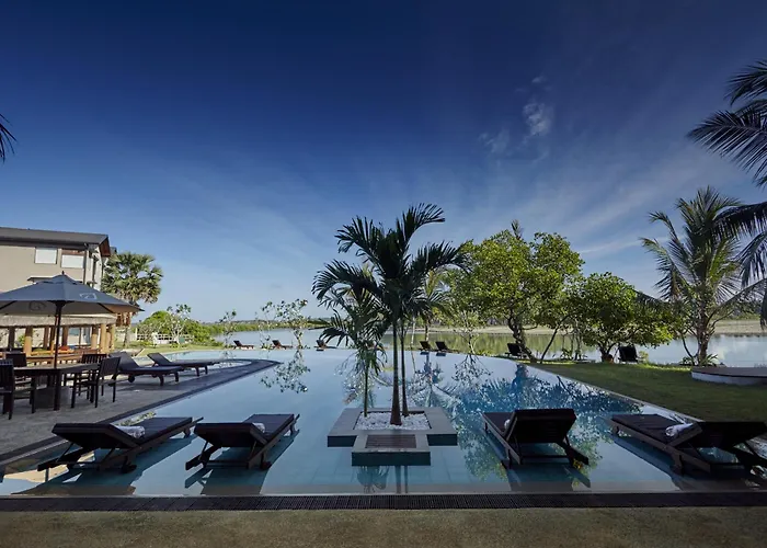 Amaranthe Bay Resort & Spa