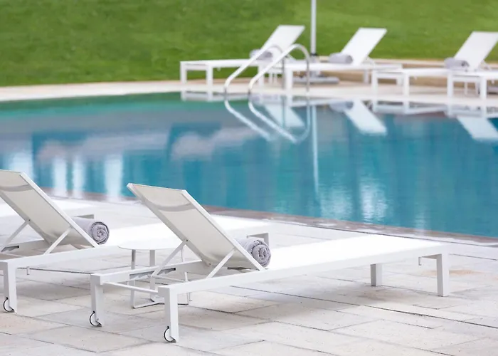 Ozadi Tavira Hotel