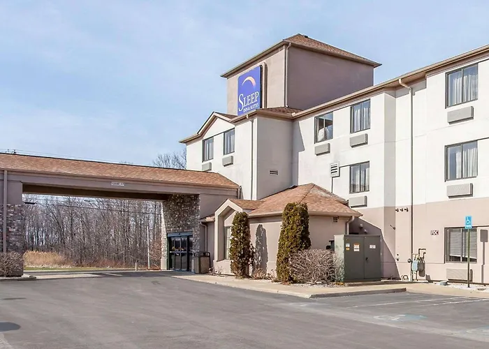 Sleep Inn & Suites Near I-90 And Ashtabula
