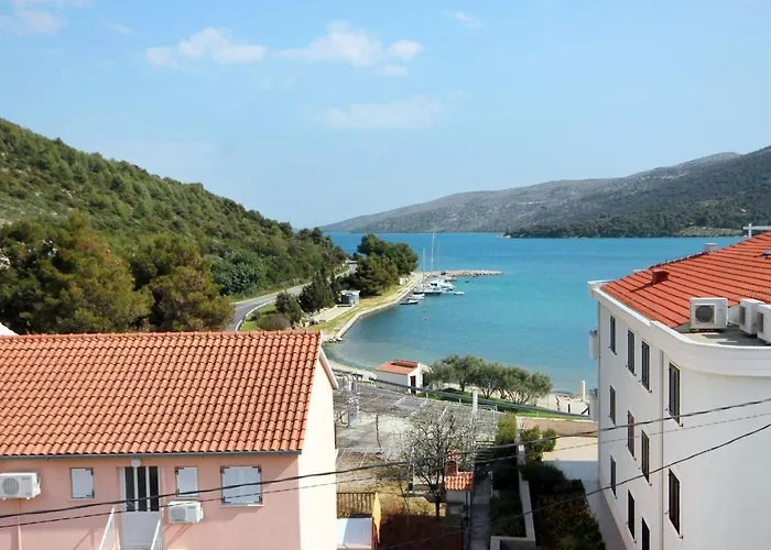 Apartments By The Sea Marina, Trogir - 10003