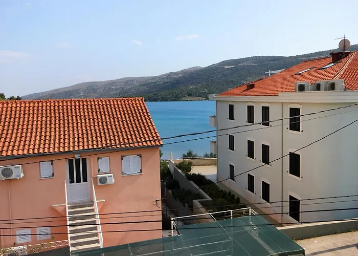 Apartments By The Sea Marina, Trogir - 10003