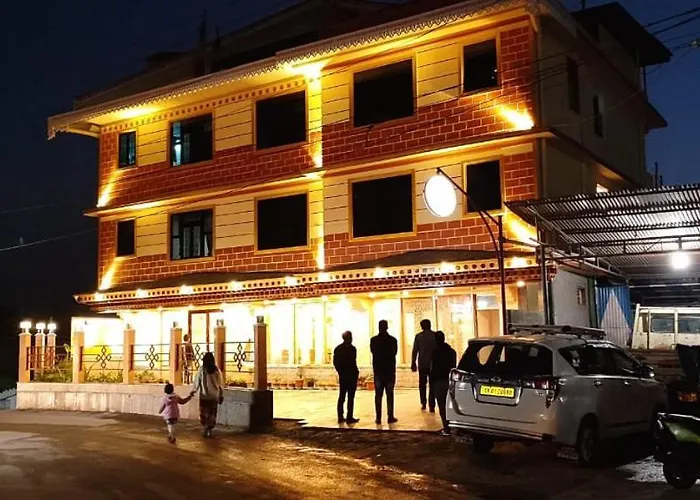 Hotel Zingkham Residency