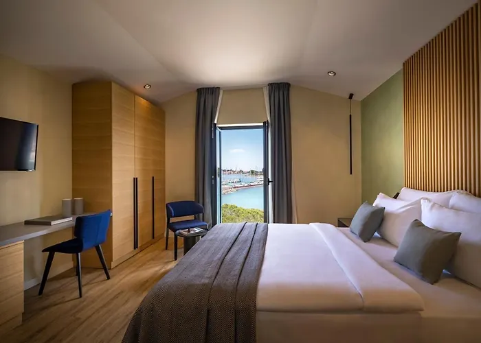 DUNATOVI DVORI Heritage Hotel