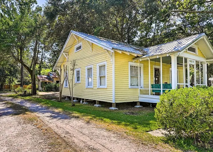 'Moon Pie Cottage' Near Downtown Ocean Springs!