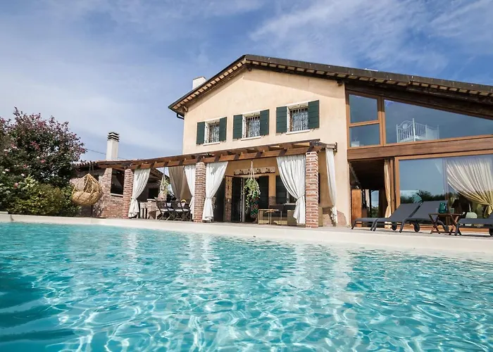 Villa Tania
