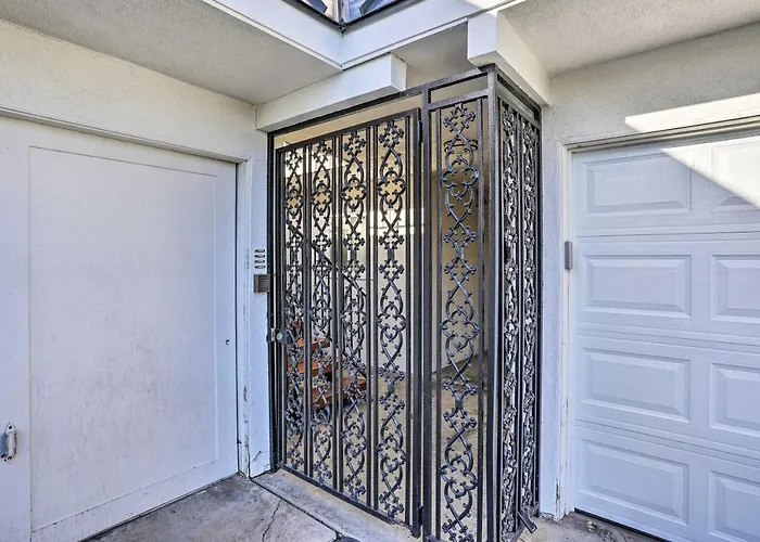 San Clemente Condo W/ Gorgeous Views: Near Beach!