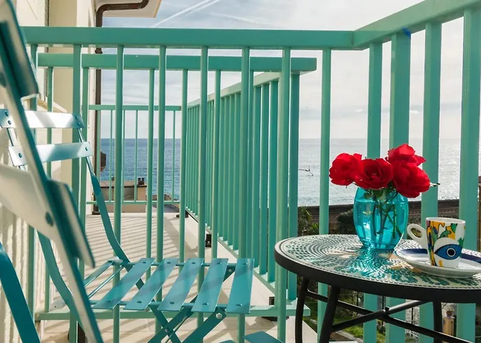 Casa Acqua Marina - 1 Min From The Sea, Wi-Fi & Air Conditioning, Sea View Balcony