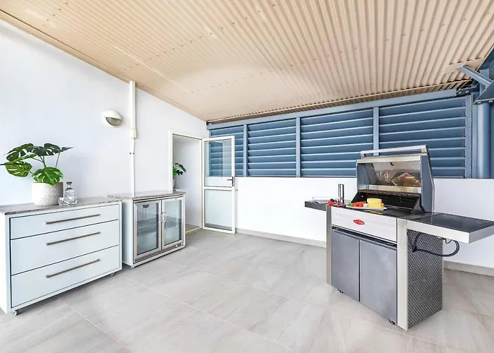 Captain'S Lookout - Penthouse Living At Cullen Bay