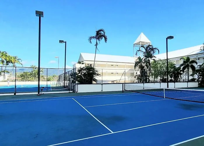 Cairns Ocean View Apartment