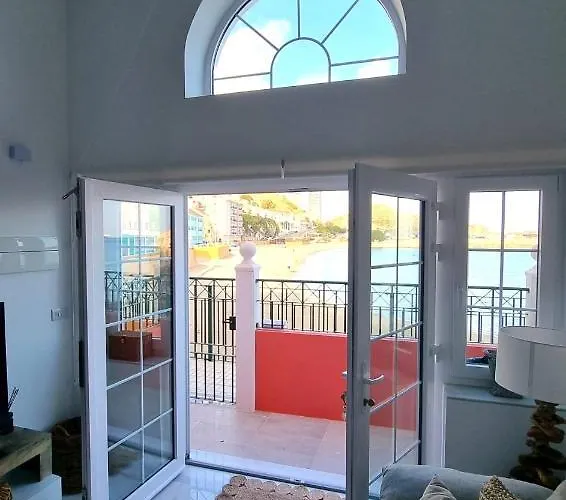 New Beachfront Duplex - Sleeps Up To 4