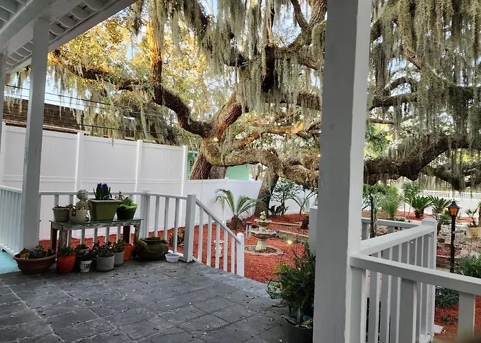Tybee Island Inn Bed & Breakfast