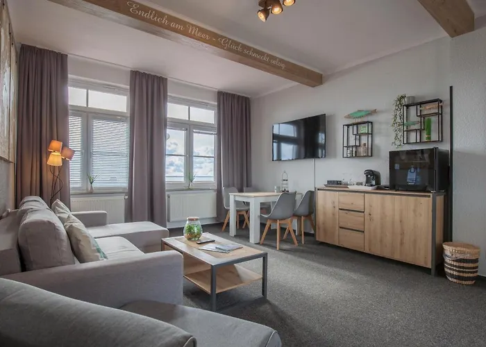 AKZENT Strandhotels Seestern, Delphin&Lachs