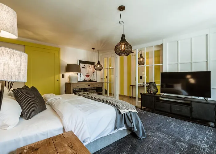 Hotel / Weingut Meintzinger