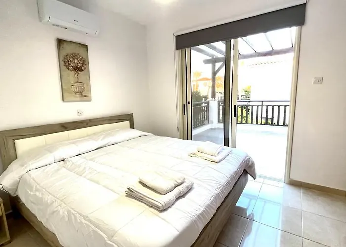 Villa Georgina & Villa Marianda Coral Bay