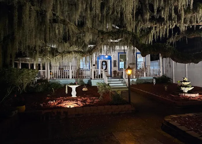 Tybee Island Inn Bed & Breakfast