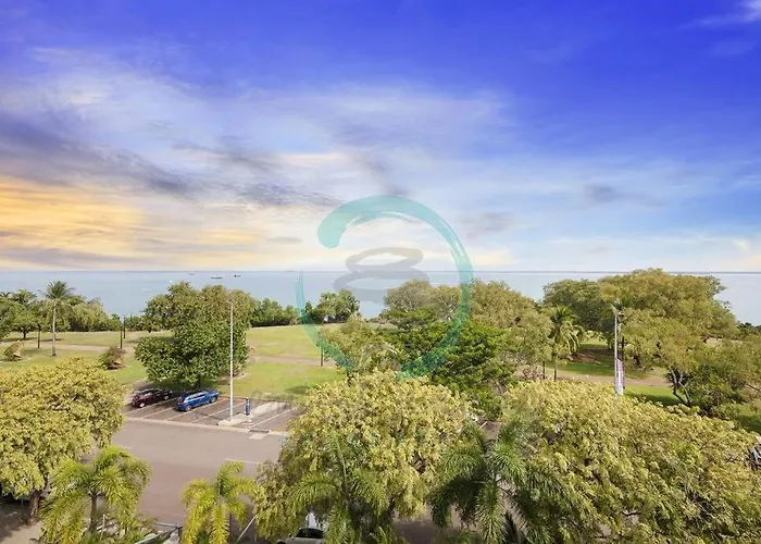 Zen88 Esplanade: 3-Br Luxury Suite Near Waterfront