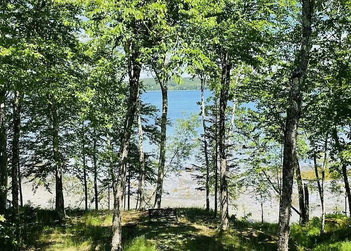 Chalet With A Private Beach In Acadia National Park