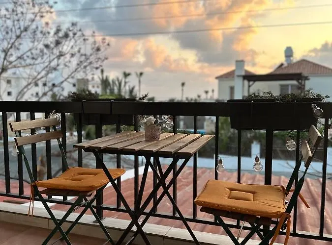 Coral Bay Seaview Apartment By Aria-Walk To Beach (Adults Only)