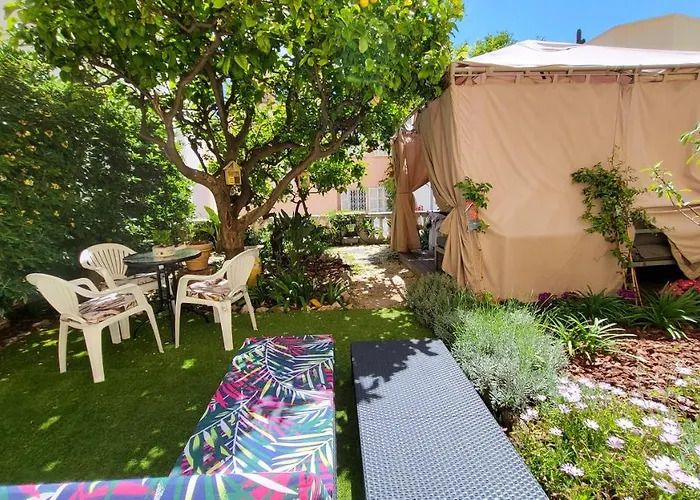 Super Flat, Garden. Bnbrickeys