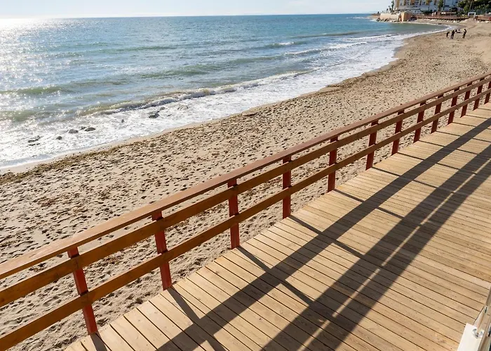 Dona Lola Micaela Beach Front Duplex 2 Bedroom Apartment - Open Sea And Beach Views Surrounded By Bars And Restaurants - Costa Del Sol - Cs199