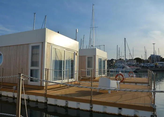 Aqua Resort Giulianova - Houseboat Experience