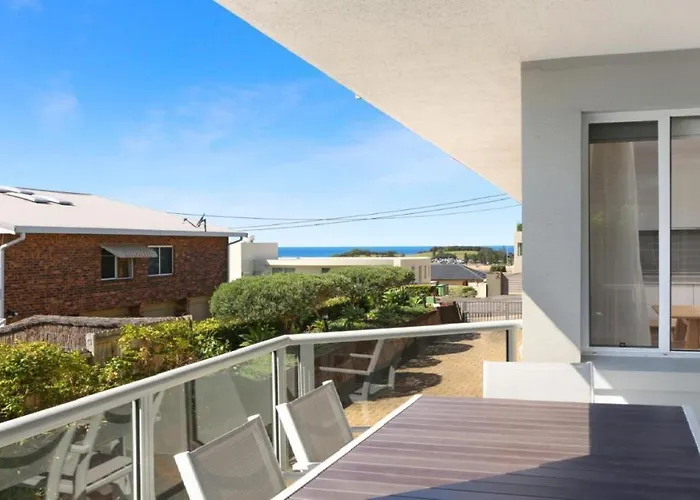 Moon Glow Views, Short Walk To Beach Accom Holidays