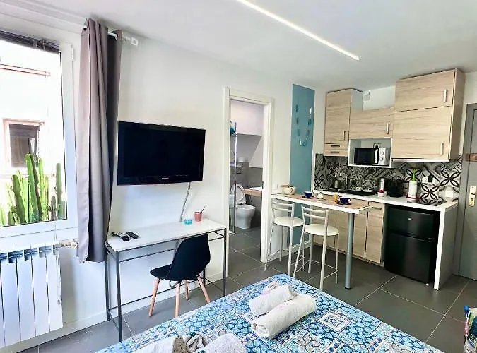 Gloria Maris Apartment