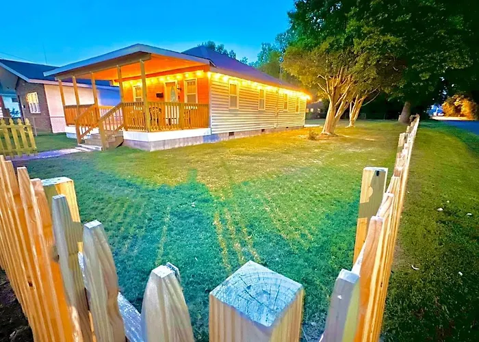 Cottage In Heart Of Colonial Beach, 7 Mins Walk To The Beach