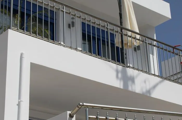 Sunorama Apts-Studios
