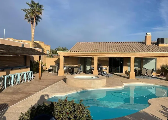 Villa La Isla Panoramic Views, Outdoor Kitchen, Sleeps 16