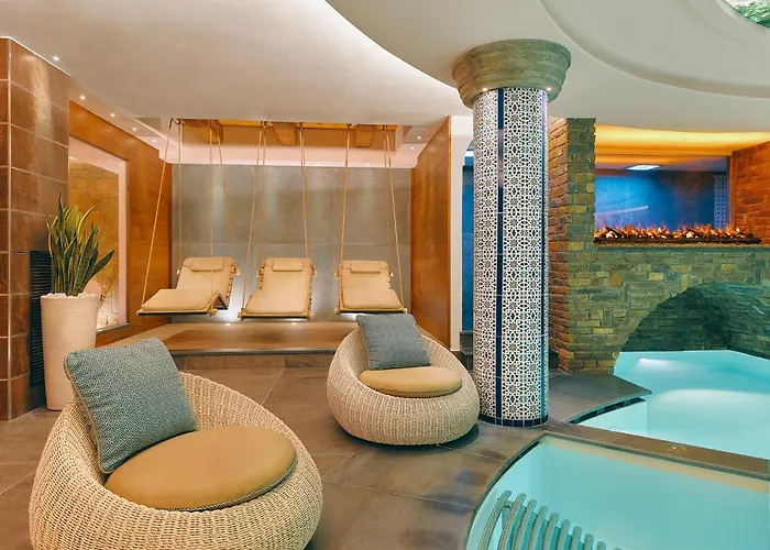 La Pineta Hotel Beach & Spa