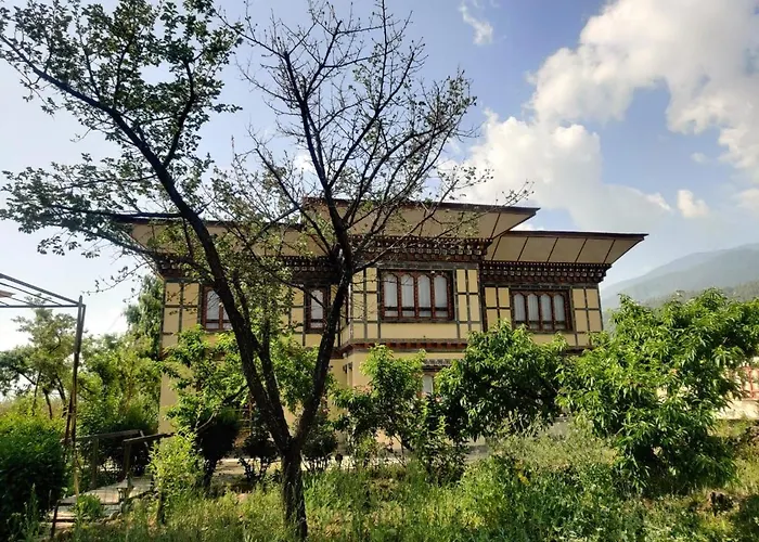Nirvana Lodge