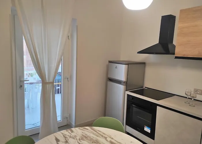 Deluxe Romantic Suite