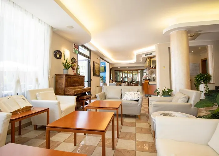 Hotel Crystal