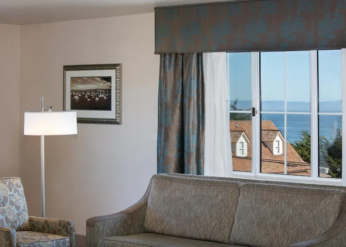 Holiday Inn Express Monterey - Cannery Row By Ihg