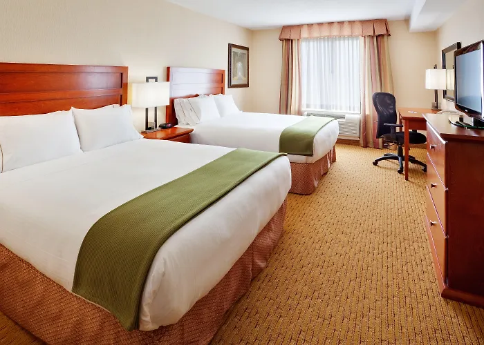 Holiday Inn Express Hotel & Suites Clarington - Bowmanville By Ihg