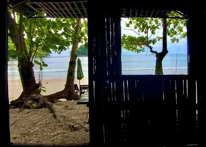 Playa La Caleta Bataan