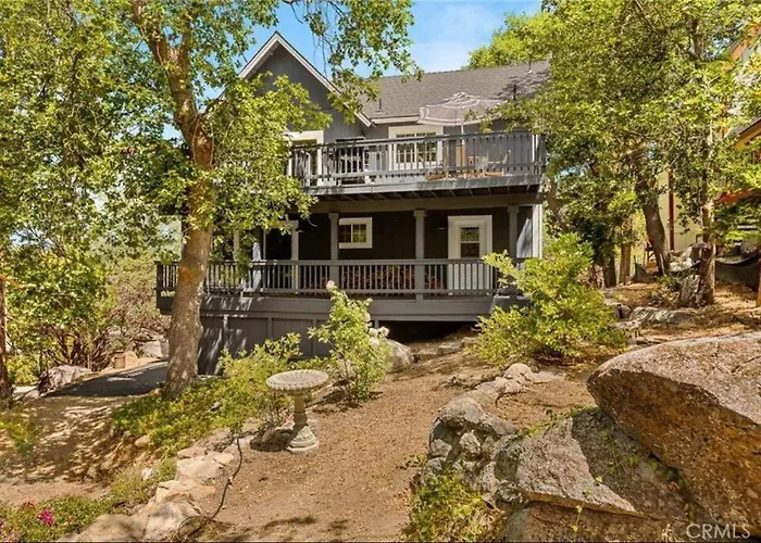 Charming Getaway Cabin