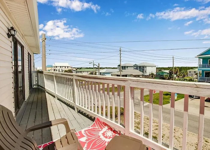 Winter In Gulf Shores: Snowbird Monthly Condo