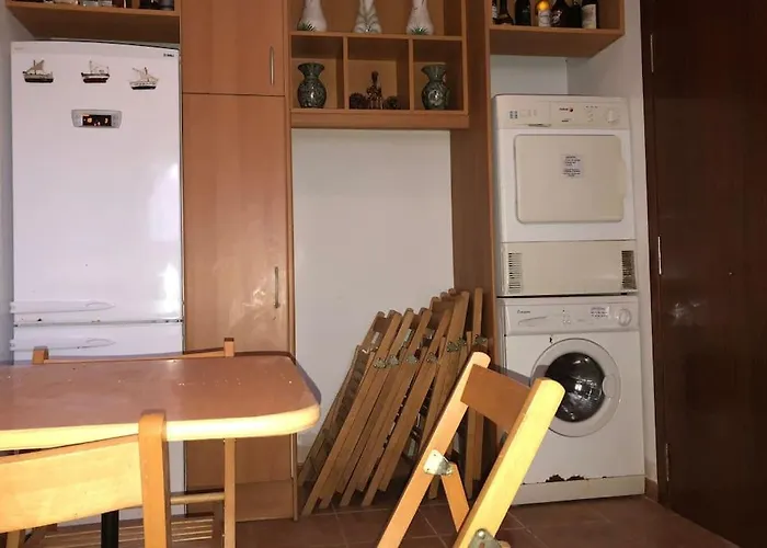Casa con piscina a menos de 1 min de la playa. AA