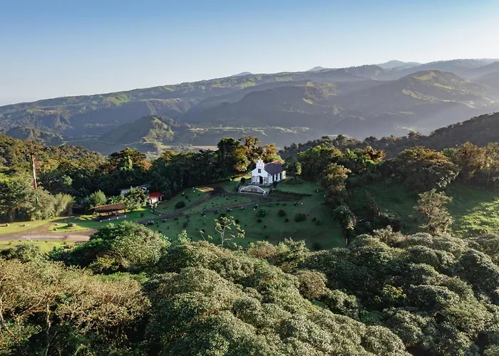 Villa Blanca Cloud Forest Hotel & Retreat