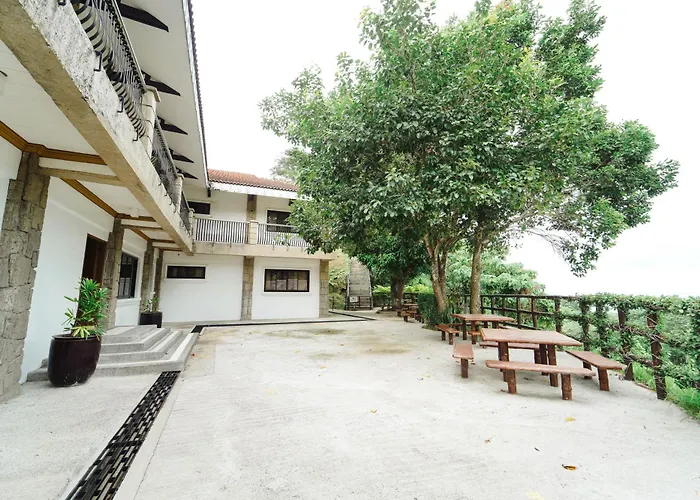 Sol Y Viento Mountain Hot Springs Resort