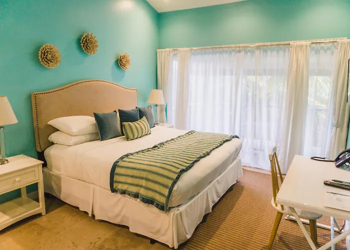 Blue Lagoon Hotel And Marina Ltd